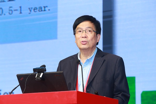 徐小元教授做學術報告.JPG